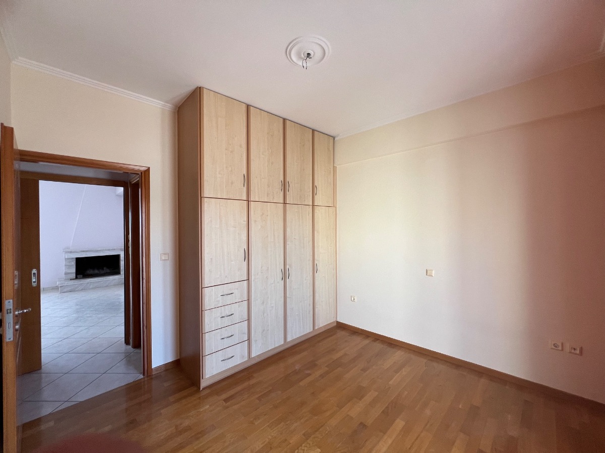 Painter and Decorator: Image 57